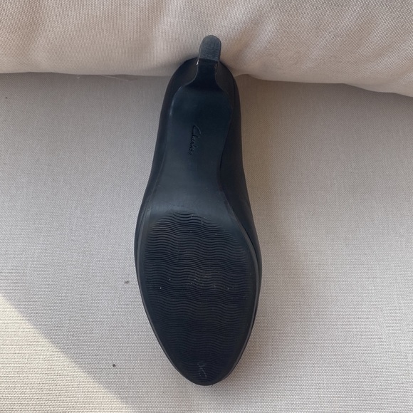 Classic matte black heel - Picture 3 of 4